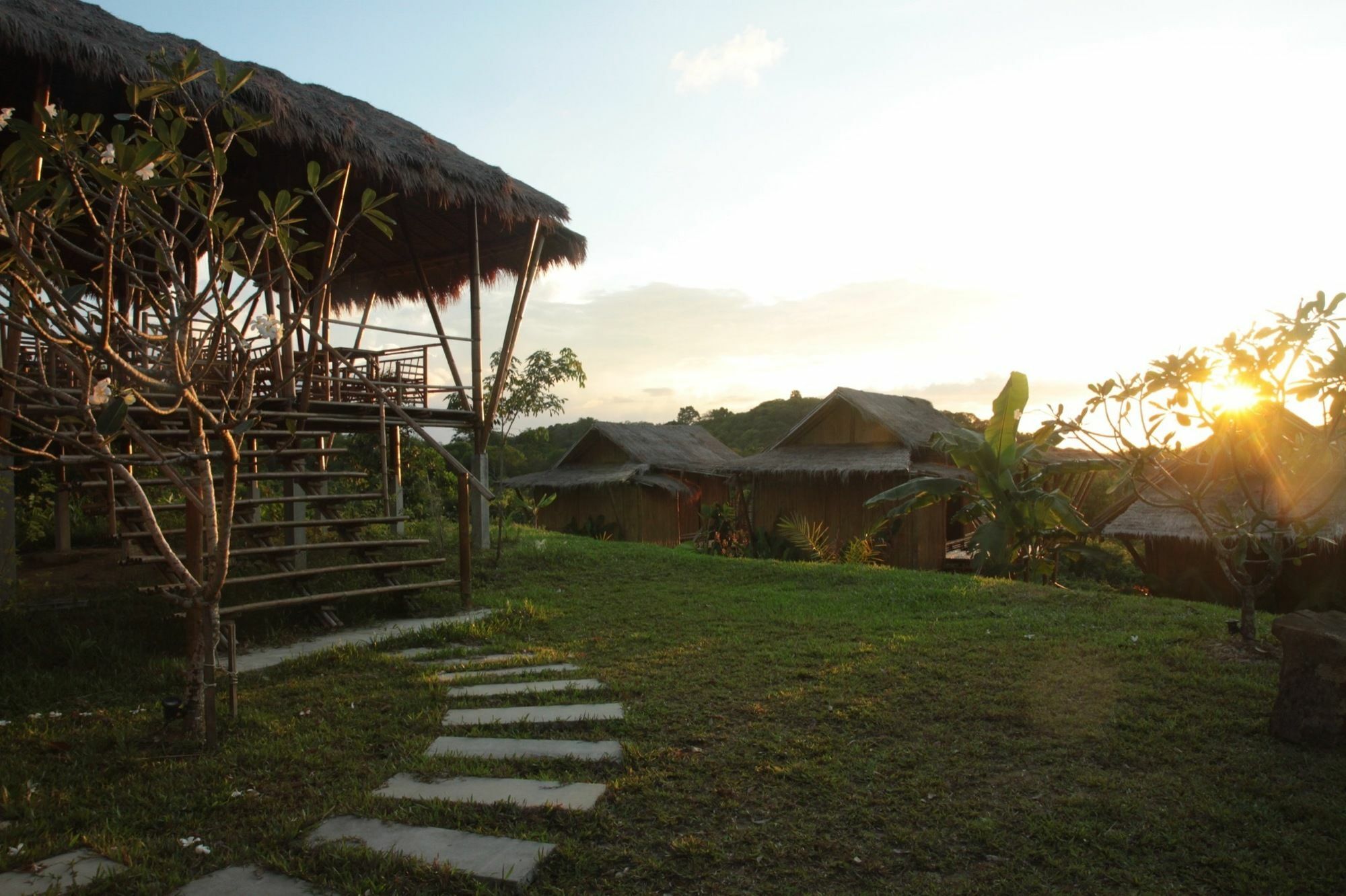 Phuree Hut Koh Phayam Exterior photo