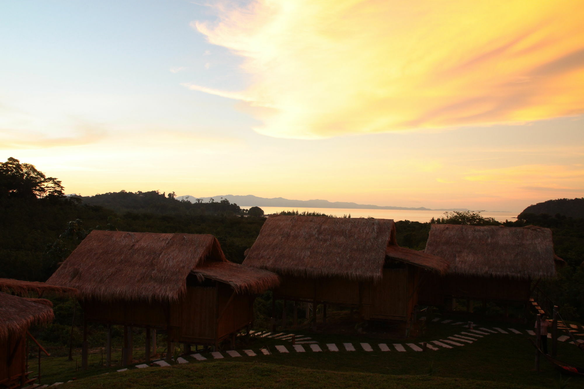 Phuree Hut Koh Phayam Exterior photo