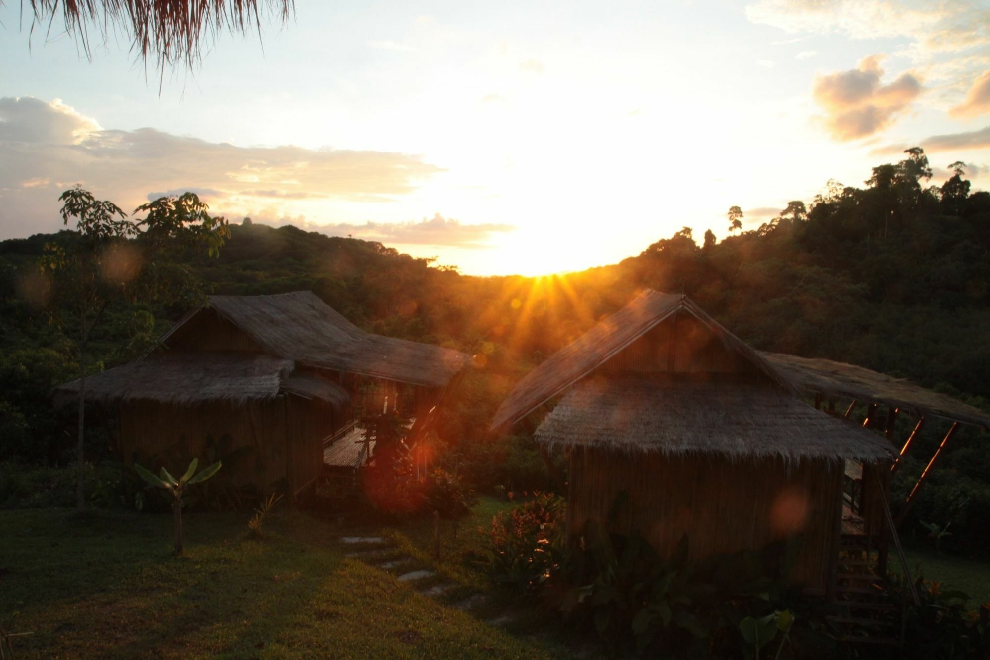 Phuree Hut Koh Phayam Exterior photo